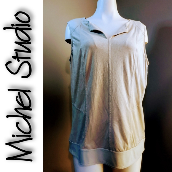 Women's | Sleeveless Top | XL - Picture 2 of 9